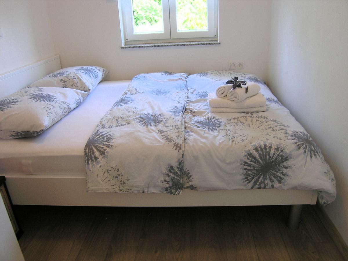 Apartman Danijel 크르크 외부 사진
