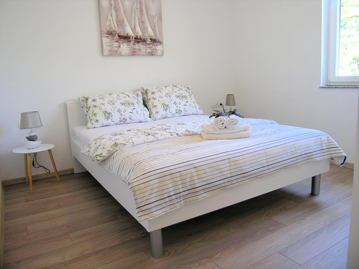Apartman Danijel 크르크 외부 사진