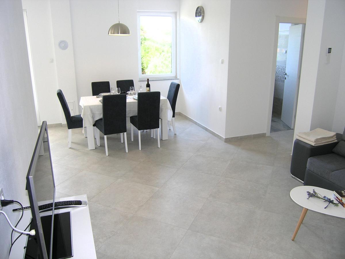 Apartman Danijel 크르크 외부 사진