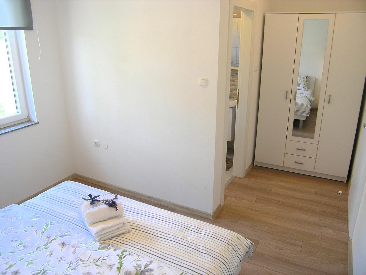 Apartman Danijel 크르크 외부 사진