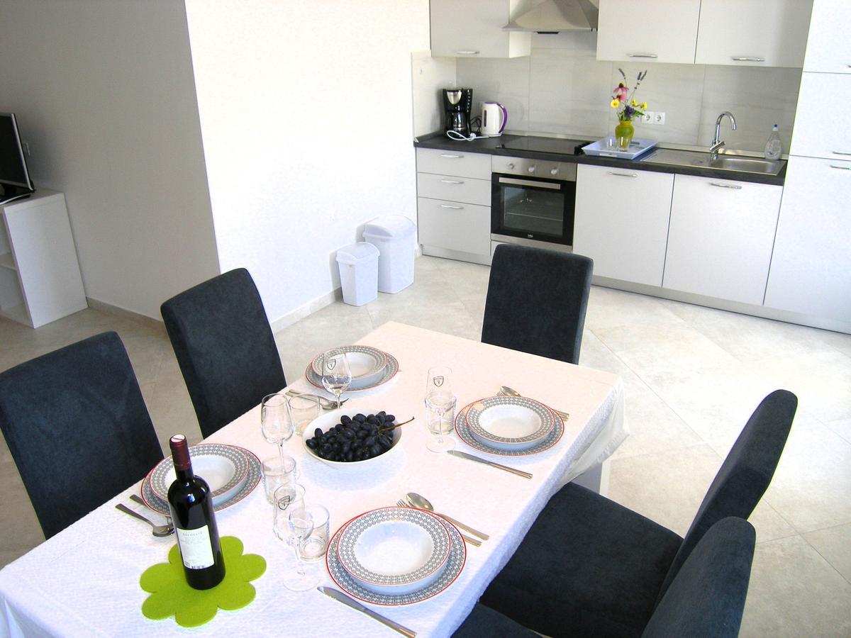 Apartman Danijel 크르크 외부 사진