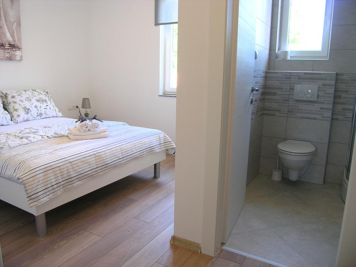 Apartman Danijel 크르크 외부 사진