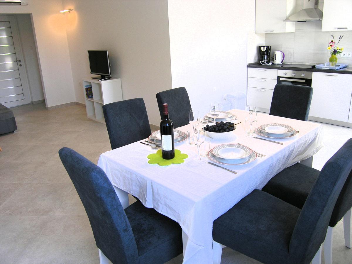 Apartman Danijel 크르크 외부 사진